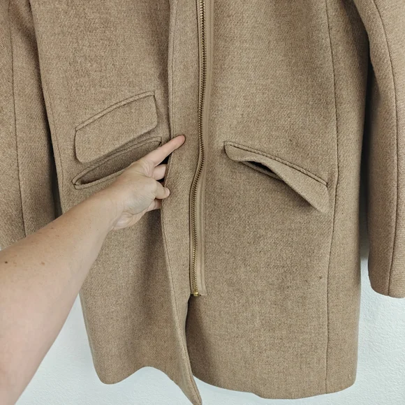 J.Crew Cocoon Coat Italian Stadium-Cloth Wool SANDSTONE - BEIGE Sz 2 (Stains) - Picture 13 of 16